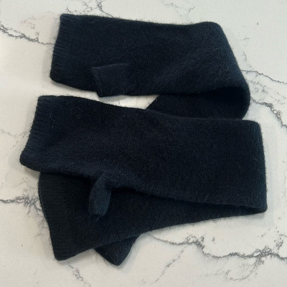 NWOT fingerless gloves